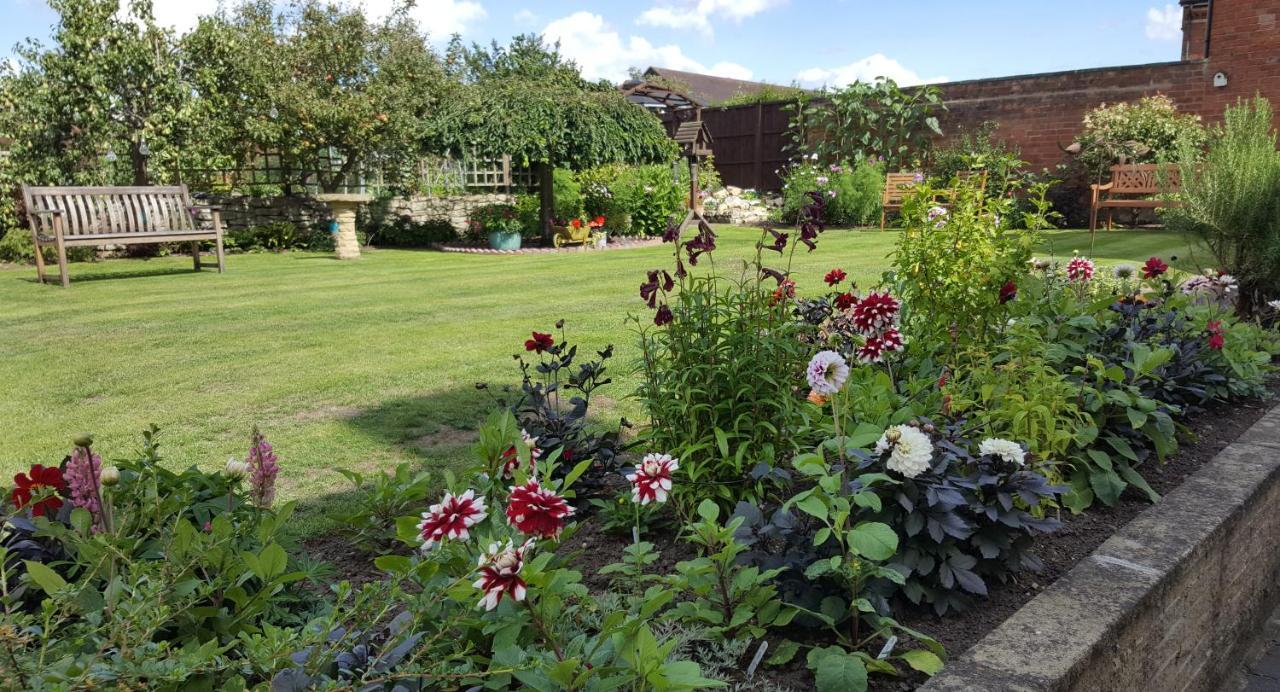 Bed and Breakfast Woodlands 159 Pershore Esterno foto